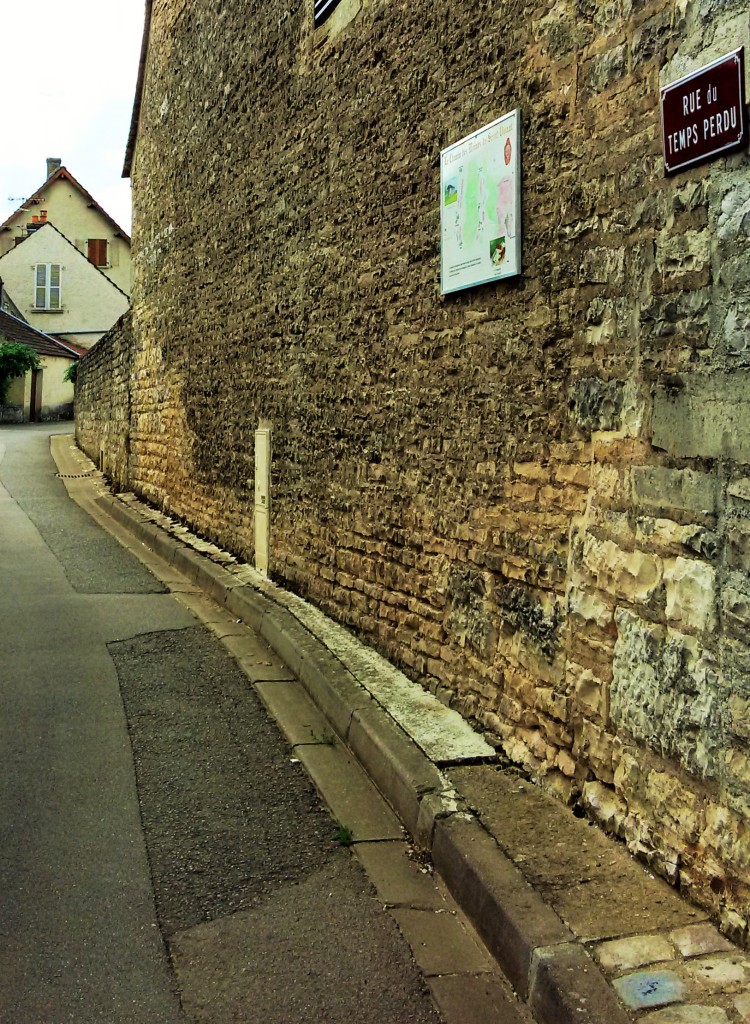 A estreita Rue du Temps Perdu