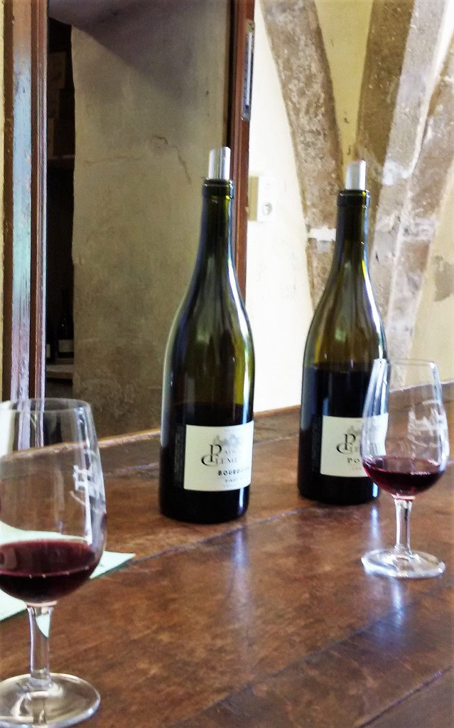 Vinhos degustados no balcão do 'domaine'