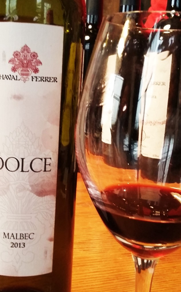Vinho de sobremesa elaborado com uvas passas de malbec
