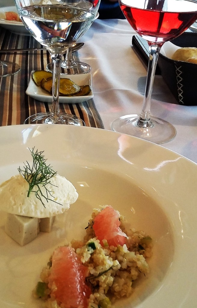 A terrine de entrada com um malbec rosé