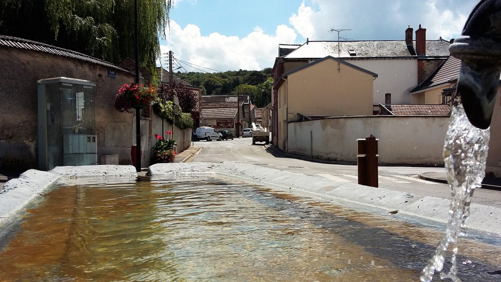 Uma parada em Rilly-la-Montagne para beber água e admirar as lindas casas