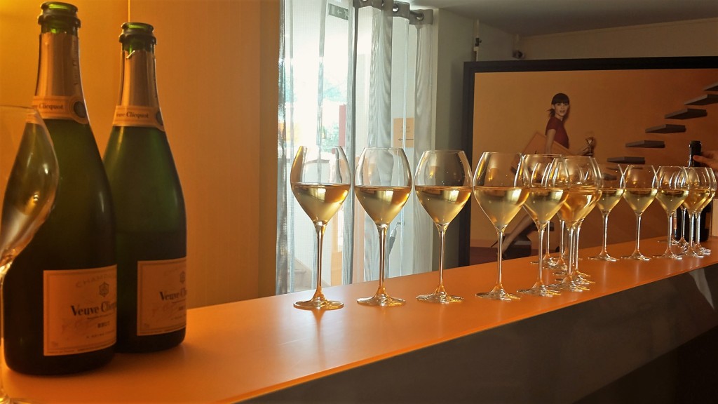 O Brut Yellow Label e o 'prestige cuvée' La Grande Dame 2006: ótima degustação